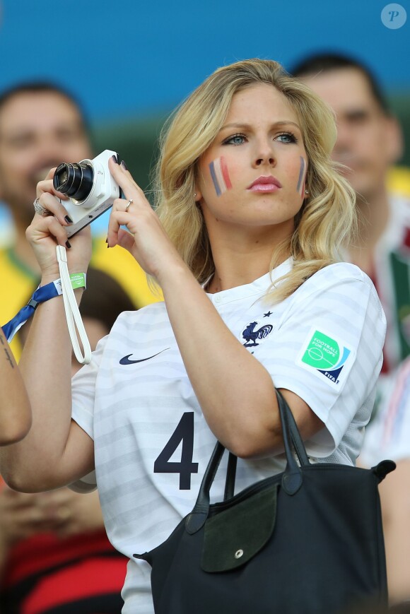 Camille Tytgat, la ravissante compagne de Raphaël Varanne lors du match de l'équipe de France face à l'Equateur, le 25 juin 2014 au stade Maracanã de Rio