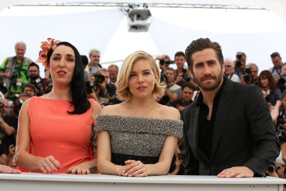 Rossy de Palma, Sienna Miller et Jake Gyllenhaal - Photocall du jury du 68e Festival International du Film de Cannes, le 13 mai 2015.