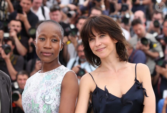 Rokia Traoré et Sophie Marceau - Photocall du jury du 68e Festival International du Film de Cannes, le 13 mai 2015.