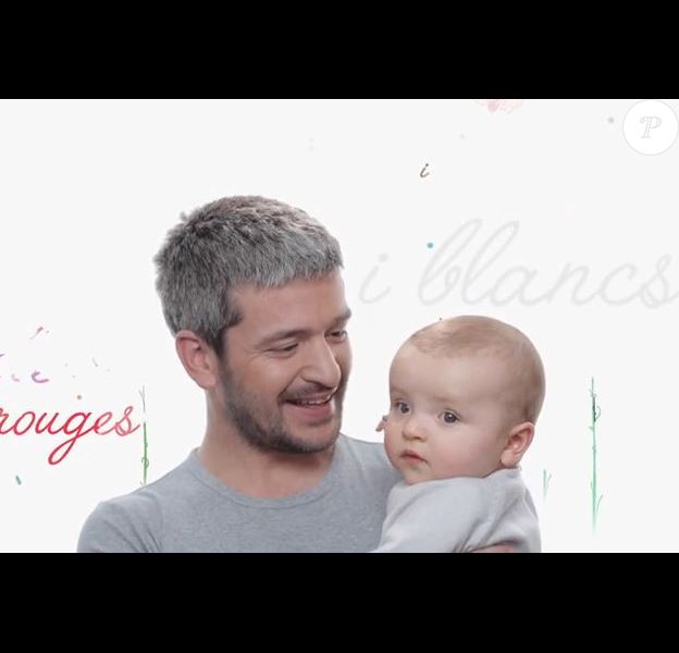 Le chanteur Grégoire et sa fille Léopoldine dans le clip de son nouveau single Les point sur les i
