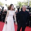 Elsa Zylberstein (robe Zuhair Murad et parure de Grisogono) et Claude Lelouch - Montée des marches du film "Mia Madre" lors du 68e Festival International du Film de Cannes, le 16 mai 2015.