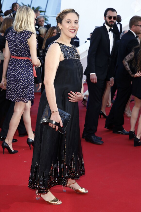 Alysson Paradis enceinte - Montée des marches du film "Inside Out" (Vice-Versa) lors du 68e Festival International du Film de Cannes, le 18 mai 2015.