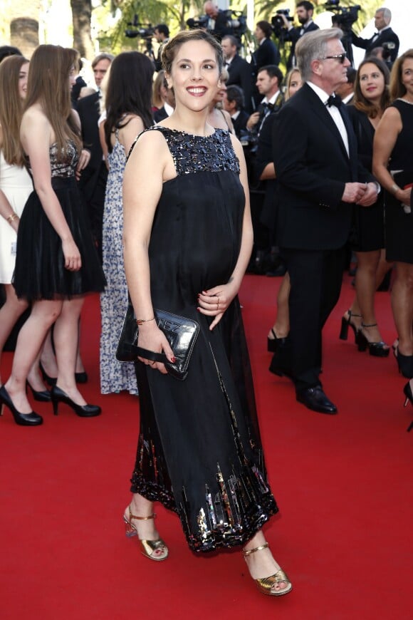 Alysson Paradis enceinte - Montée des marches du film "Inside Out" (Vice-Versa) lors du 68e Festival International du Film de Cannes, le 18 mai 2015.