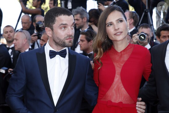 Guillaume Gouix, Virginie Ledoyen - Montée des marches du film "Enragés" lors du 68e Festival International du Film de Cannes, le 18 mai 2015.