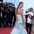 Nina Agdal - Montée des marches du film "Inside Out" (Vice-Versa) lors du 68e Festival International du Film de Cannes, le 18 mai 2015.