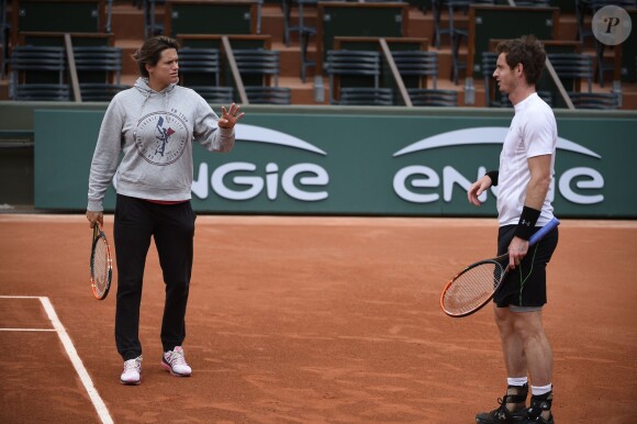 Andy Murray et Amélie Mauresmo, enceinte, à l'entraînement à Roland-Garros à Paris le 19 mai 2015