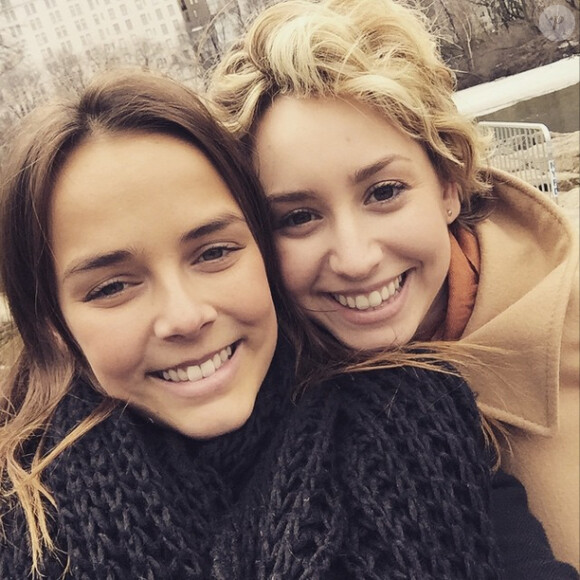 Pauline Ducruet, fille de la princesse Stéphanie de Monaco, avec sa cousine Jazmin Grace Grimaldi à New York en mars 2015. Photo Instagram.