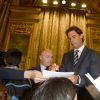 Rafael Nadal a reçu des mains de la maire de Paris Anne Hidalgo la médaille Grand vermeil de la ville de Paris, le 21 mai 2015