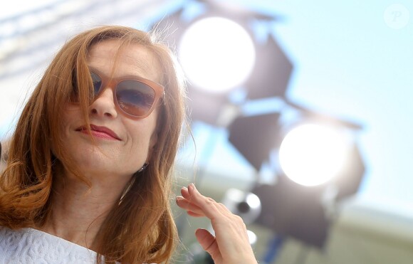 Isabelle Huppert - Photocall du film "Valley of Love" lors du 68e festival de Cannes le 21 mai 2015.