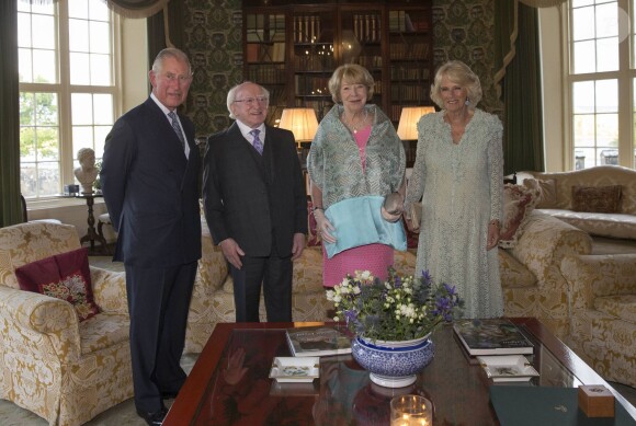 Le prince Charles et Camilla Parker-Bowles ont dîné en privé avec le président irlandais Michael D. Higgins et sa femme Sabina le 19 mai 2015