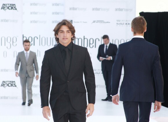 Roberto Merhi lors de la "Amber Lounge Fashion and Auction Party" à l'hôtel Méridien à Monaco, le 22 mai 2015. Dans le cadre du Grand Prix de Formule 1 de Monaco, des pilotes automobiles et leurs femmes ont défilé pour la bonne cause. "Amber Lounge Fashion and Auction Party"