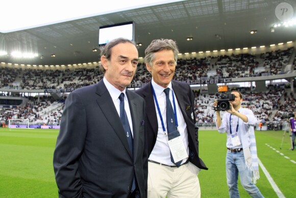 Jean-Louis Triaud et Nicolas de Tavernost lors du match d'inauguration du Nouveau Stade, la nouvelle enceinte des Girondins de Bordeaux, entre les Girondins et Montpellier, le 23 mai 2015 à Bordeaux