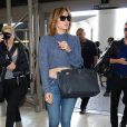  Jennifer Lopez arrive &agrave; l'a&eacute;roport de LAX &agrave; Los Angeles pour prendre l'avion, le 26 mai 2015&nbsp;  