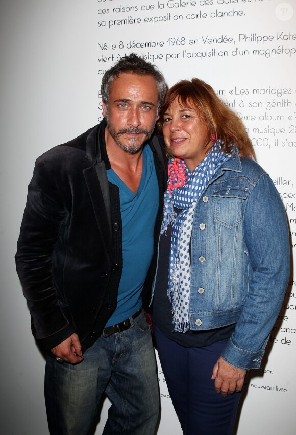 Jean-Michel Tinivelli et Michèle Bernier - Vernissage de l'exposition de Philippe Katerine intitulée Comme un ananas aux Galeries Lafayette à Paris. Le 3 avril 2012.