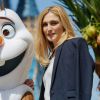 Julie Gayet participe au lancement de la Fête Givrée à Disneyland Paris, à Marne-la-Vallée, le 30 mai 2015.