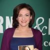 Sheryl Sandberg (Facebook) fait la promotion de son livre "Lean In: Women, Work, and the Will to Lead" avec Chelsea Clinton au Barnes and Noble Union Square de New York le 12 mars 2013