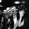 Victoria Beckham, Ken Paves et la maquilleuse Sarah Lucero passent leur soirée au Polo Bar, le restaurant de la marque Ralph Lauren. New York, le 3 mai 2015.