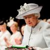 La reine Elizabeth II lors du centenaire de la Fédération nationale des Instituts de Femmes à Londres le 4 juin 2015, au Royal Albert Hall.