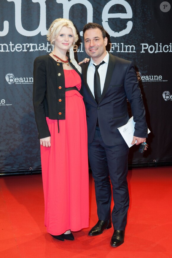 Mario Barravecchia et sa compagne, enceinte, lors de l'ouverture du festival international du film de Beaune le 25 mars 2015. Le chanteur vient d'être papa pour la 3e fois !