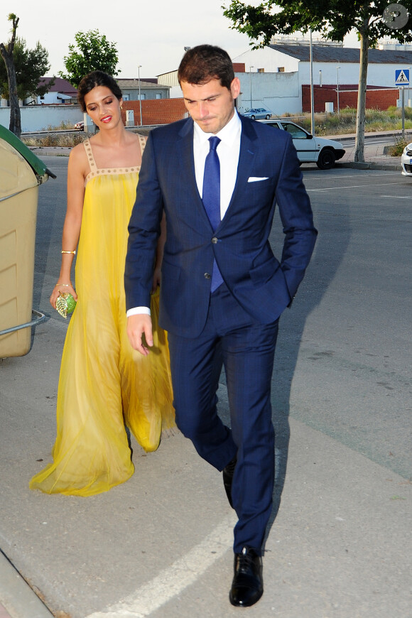 Iker Casillas et sa compagne Sara Carbonero à Tolède, le 6 juin 2015. Le footballeur et la journaliste sportive assistaient au mariage de la cousine de cette dernière.