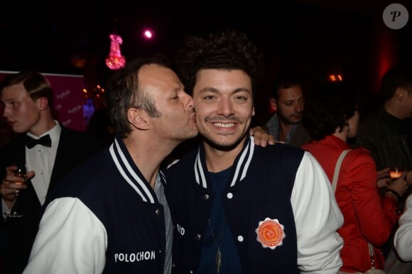Exclusif - Pierre-François Martin-Laval (PEF) et Kev Adams lors de l'aftershow du film Les Profs 2 au Comedy Club à Paris, le 9 juin 2015.