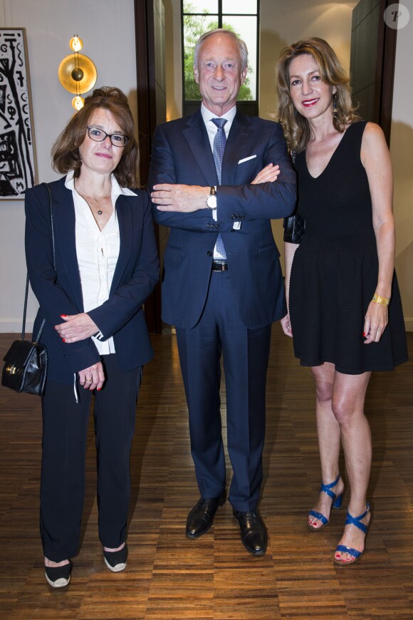 Exclusif - Stéphanie Dumas, Lutz Bethge, Président de la Montblanc Cultural Foundation, et Angélique Aubert - Cérémonie de remise du 24e prix Montblanc des Arts et de la Culture à Laurent Dumas à la Villa Emerige à Paris le 11 juin 2015.