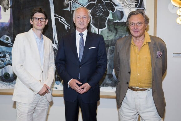 Exclusif - Gérard Garouste et son fils Guillaume entourent Lutz Bethge le Président de la "Montblanc Cultural Foundation" - Cérémonie de remise du 24e prix Montblanc des Arts et de la Culture à Laurent Dumas à la Villa Emerige à Paris le 11 juin 2015.