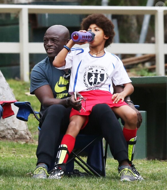 Seal et Heidi Klum assitent à un match de football de leurs enfants à Los Angeles Le 07 février 2015