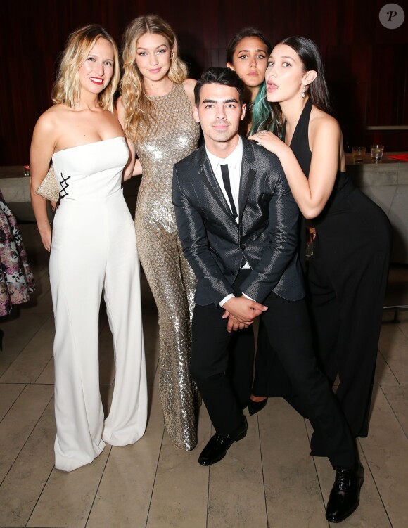 Misha Nonoo, Gigi Hadid, Joe Jonas, Bella Hadid - CFDA Fashion Awards au Lincoln Center de New York le 1er juin 2015