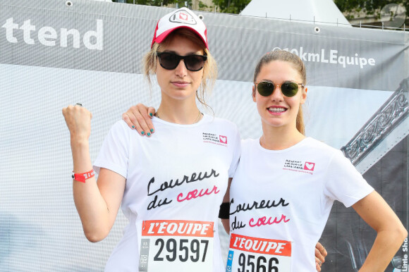 Pauline Lefèvre et Natasha Andrews lors des 10 km L'Equipe sous les couleurs de Mécénat Chirurgie Cardiaque à Paris le 14 juin 2015