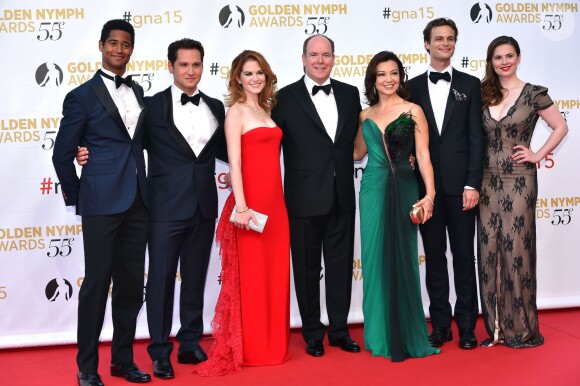 Alfred Enoch, Matt McGorry, Sarah Drew, le prince Albert II de Monaco, Ming-Na, Matthew Gray Gubler et Hayley Atwell - Cérémonie des Golden Nymph Awards lors du 55ème Festival de Télévision de Monte Carlo le 18 juin 2015. 