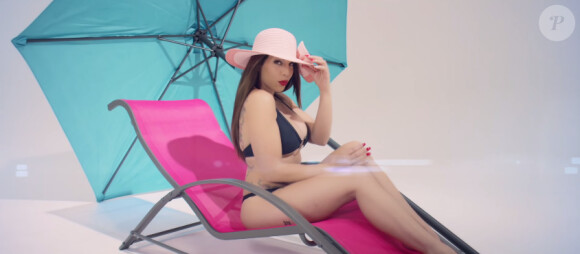 Kim Glow des Marseillais de W9 dans "Sans vous", son premier titre révélé dont le clip a été révélé début juin 2015.