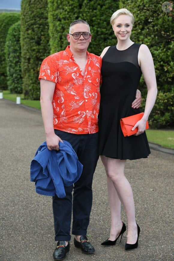 Giles Deacon et Gwendoline Christie lors de la soirée "Vogue and Ralph Lauren Wimbledon Party", le 22 juin 2015, à l'Orangerie du palais de Kensington