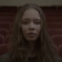 Sasha Bogdanov : La séduisante fille d'Igor dévoile son premier clip