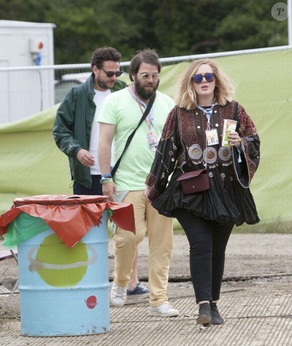 La chanteuse Adele et son compagnon Simon Konecki au Glastonbury Festival, le 27 juin 2015
