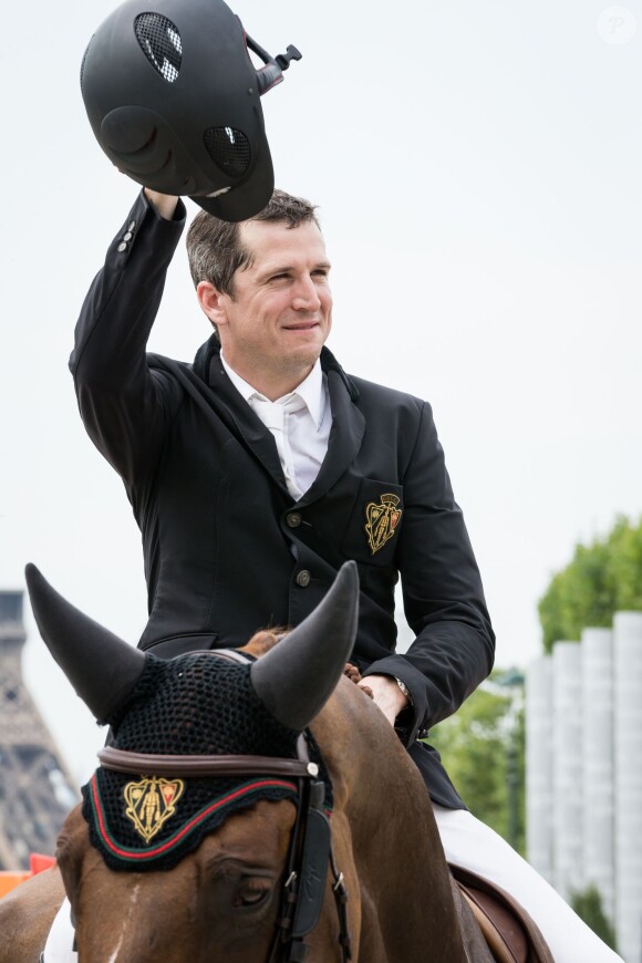 Guillaume Canet sur Sweet Boy d'Alpa finit 6ème dans le prix Laiterie de Montaigu - Longines Paris Eiffel Jumping au Champ-de-Mars à Paris, le 4 juillet 2015.