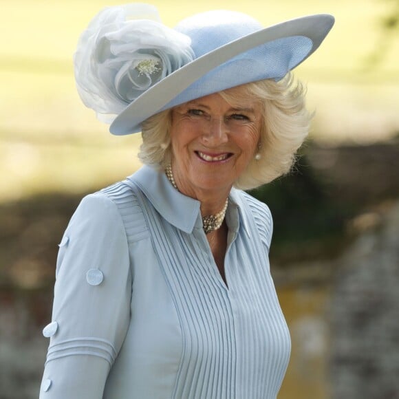 Camilla Parker Bowles, la duchesse de Cornouailles lors du baptême de la princesse Charlotte en l'église Saint Mary Magdalene de Sandringham, le 5 juillet 2015