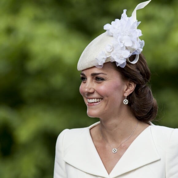 Catherine Kate Middleton, la duchesse de Cambridge lors du baptême de la princesse Charlotte en l'église Saint Mary Magdalene de Sandringham, le 5 juillet 2015