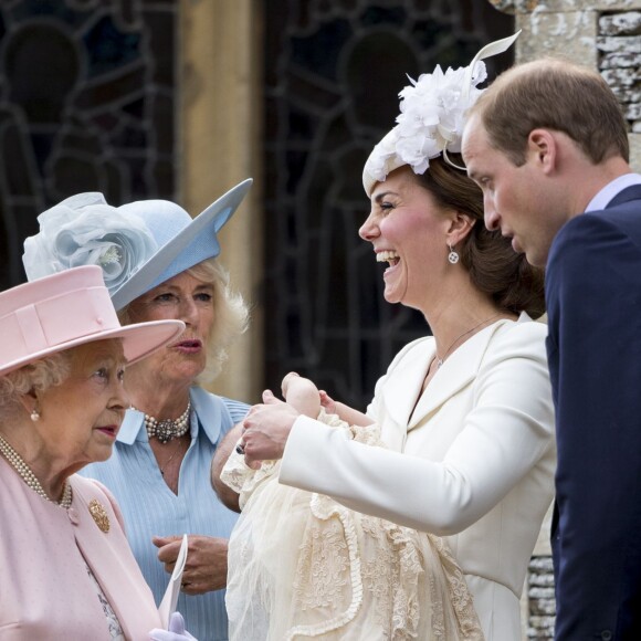 Le prince Philip, duc d'Edimbourg, la reine Elisabeth II, Camilla Parker Bowles, la duchesse de Cornouailles, Catherine Kate Middleton, la duchesse de Cambridge, le prince William, la princesse Charlotte de Cambridge lors du baptême de la princesse Charlotte en l'église Saint Mary Magdalene de Sandringham, le 5 juillet 2015