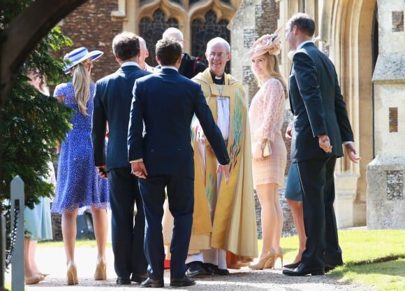 Justin Welby, l'archevêque de Cantorbéry avec les invités du baptême de la princesse Charlotte en l'église Saint Mary Magdalene de Sandringham, le 5 juillet 2015