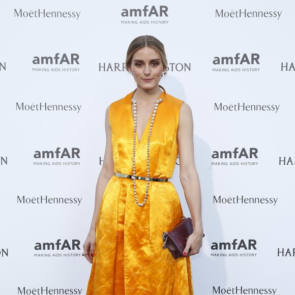 Olivia Palermo assiste au dîner de soutien à l'amfAR au Pavillon Ledoyen. Paris, le 5 juillet 2015.