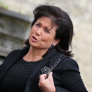 Anne Sinclair - Obsèques d'Antoine Veil au cimetière du Montparnasse à Paris le 15 avril 2013.