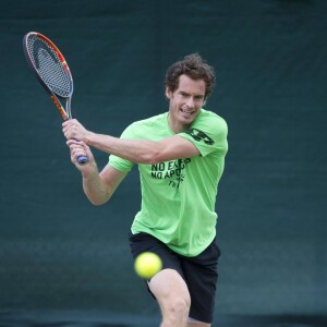 Andy Murray lors d'un entraînement au All England Lawn Tennis and Croquet Club de Wimbledon, à Londres le 7 juillet 2015