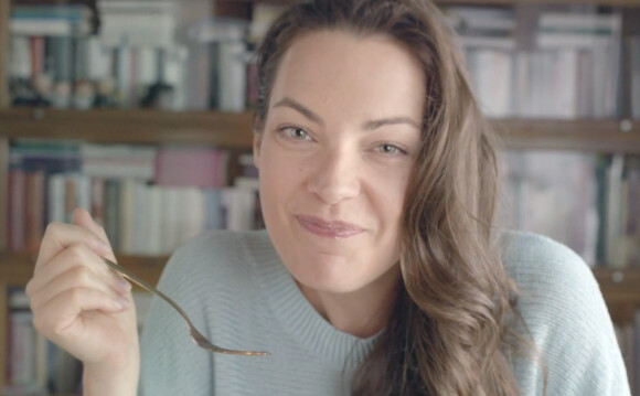 Hélène Foin-Coffe dans une publicité pour la banque allemande ING-Diga, en mai 2015.