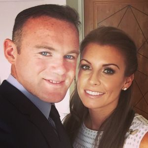 Wayne et Coleen Rooney avant leur départ en vacances aux Bahamas en juin 2015. Le couple a annoncé le 8 juillet attendre son troisième enfant.