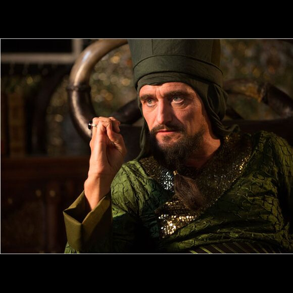 Jean-Paul Rouve dans Les Nouvelles aventures d'Aladin.