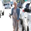 Kristin Cavallari enceinte se promène dans les rues de West Hollywood, le 9 avril 2014. 