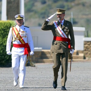 Le roi Felipe VI à la cérémonie officielle de remise de diplômes à l'académie militaire de Talarn le 10 juillet 2015.