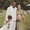 Sa fille Bobbi Kristina toujours inconsciente, Bobby Brown fête la baby-shower de son futur bébé avec sa femme Alicia et leur fils Cassius. Sur Instagram, le 18 mai 2015