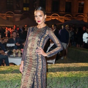 Jessica Alba - Soirée pour fêter l'ouverture du Flagship Store "Tory Burch" dans le jardin de l'hôtel de Sully à Paris, le 7 juillet 2015.  